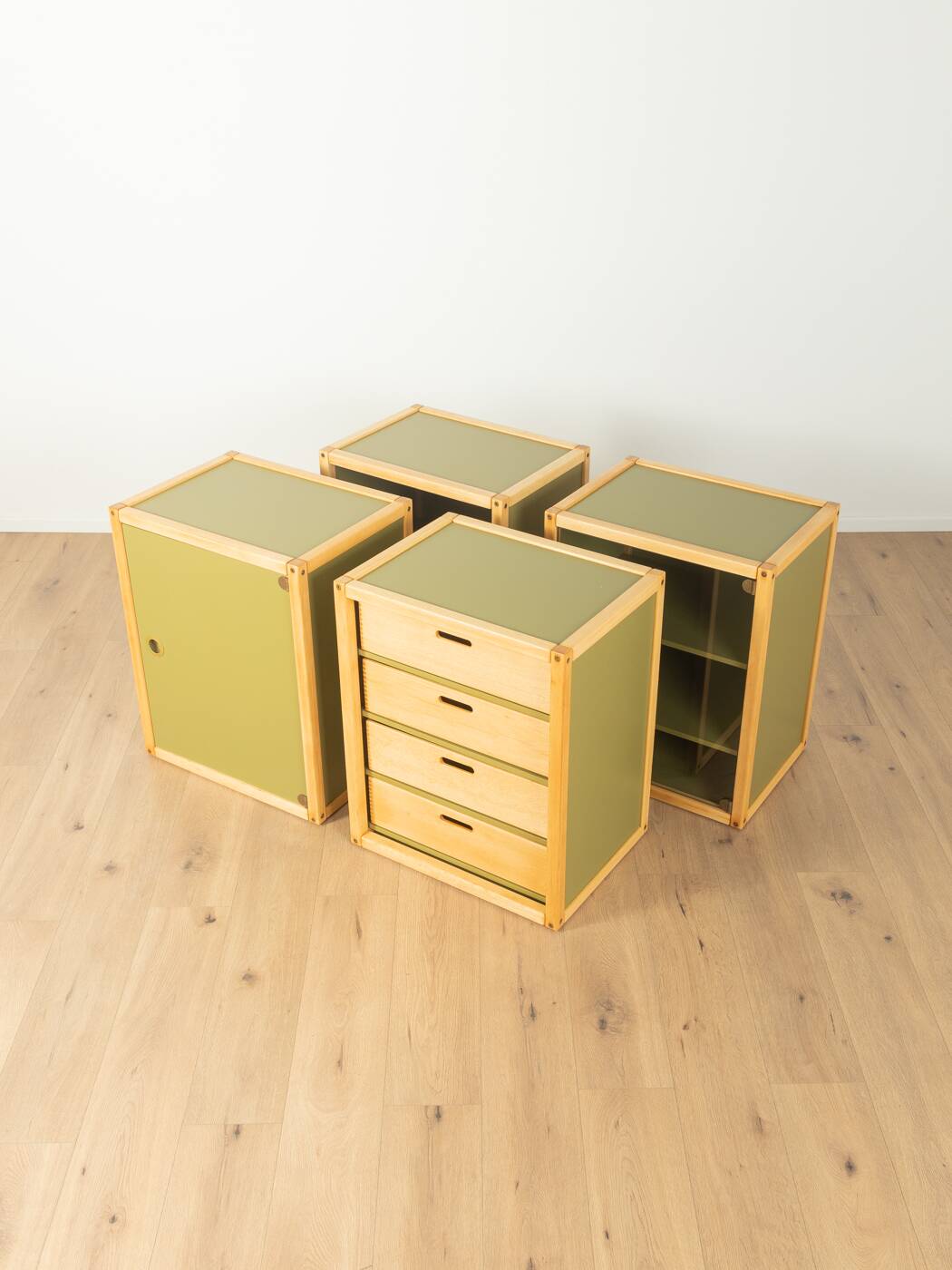 Modular four-piece profile system by Flötotto