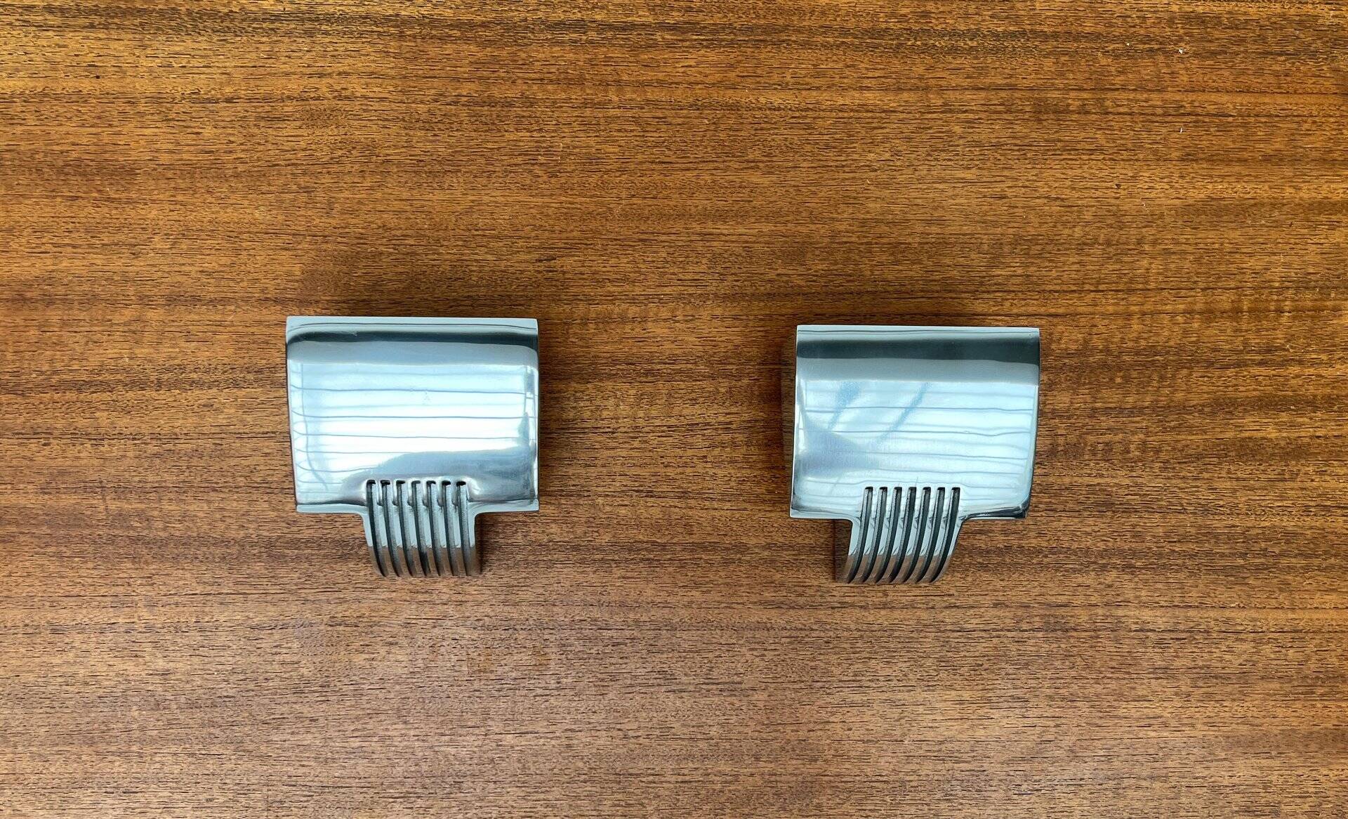Vintage Postmodern Spanish wall sconces model Arqui Pe in aluminium by O. & S. Devesa for Metalarte, 1990s, set of 2