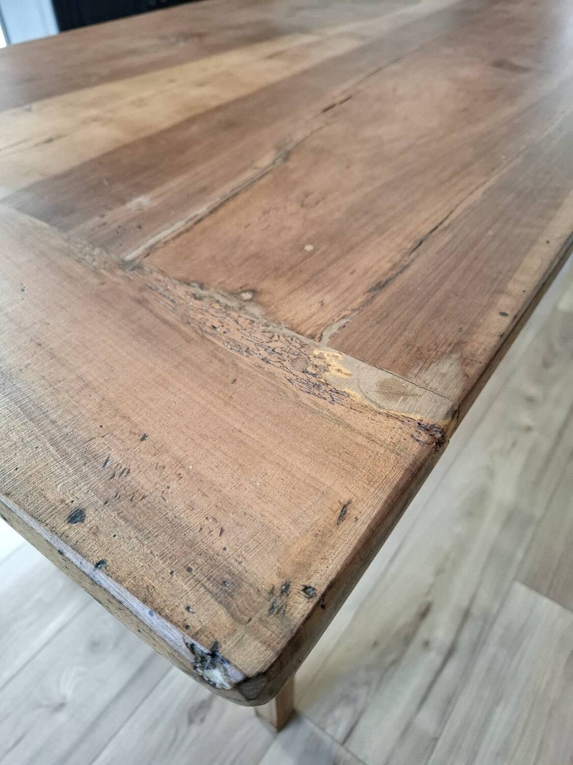 Walnut farmhouse table 200x80 8 people.