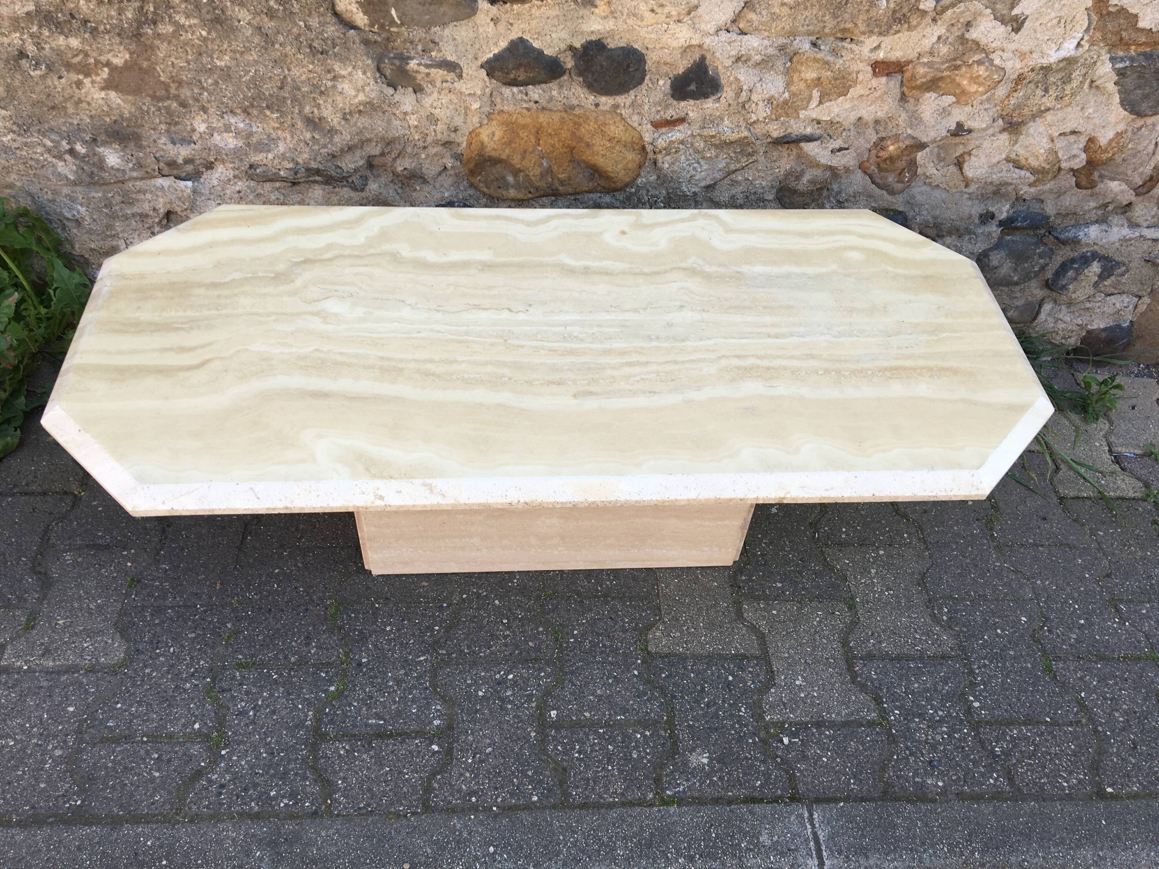 Coffee table in travertine
