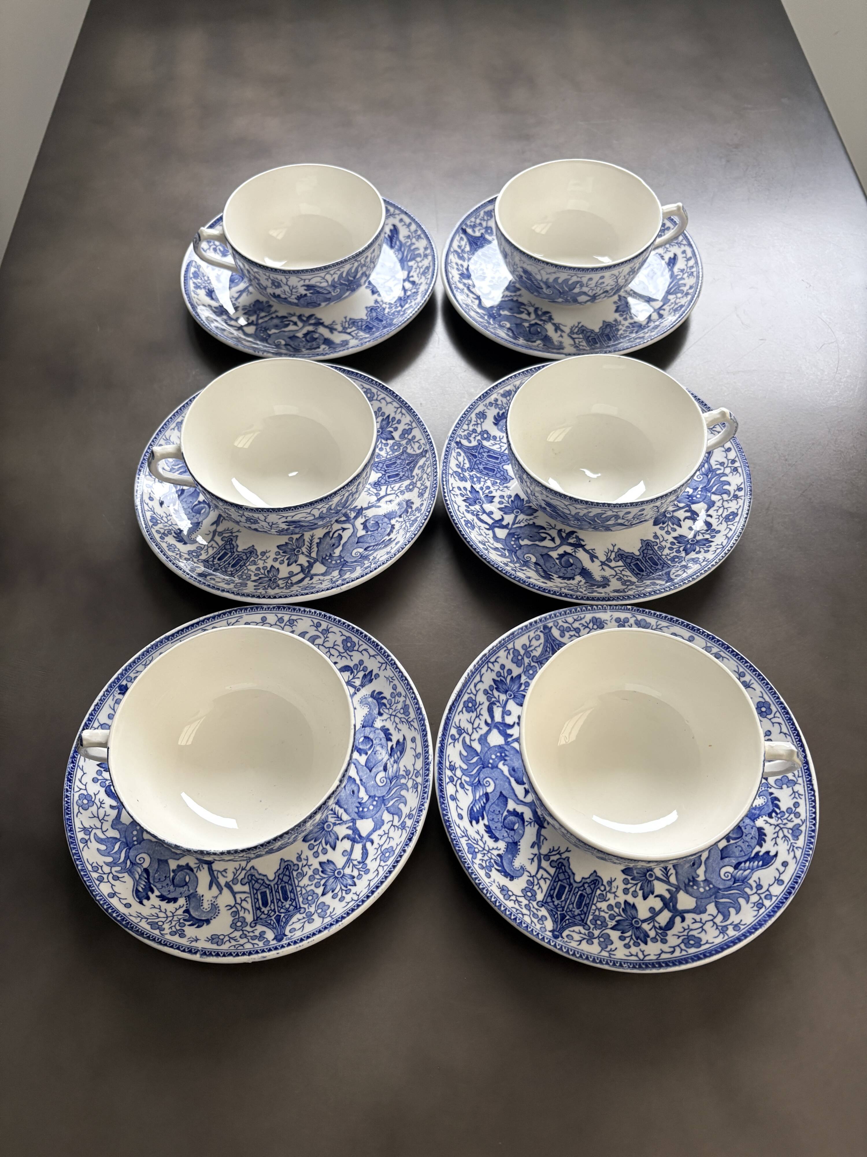 Service de 6 Grandes Tasses Dragon Boch