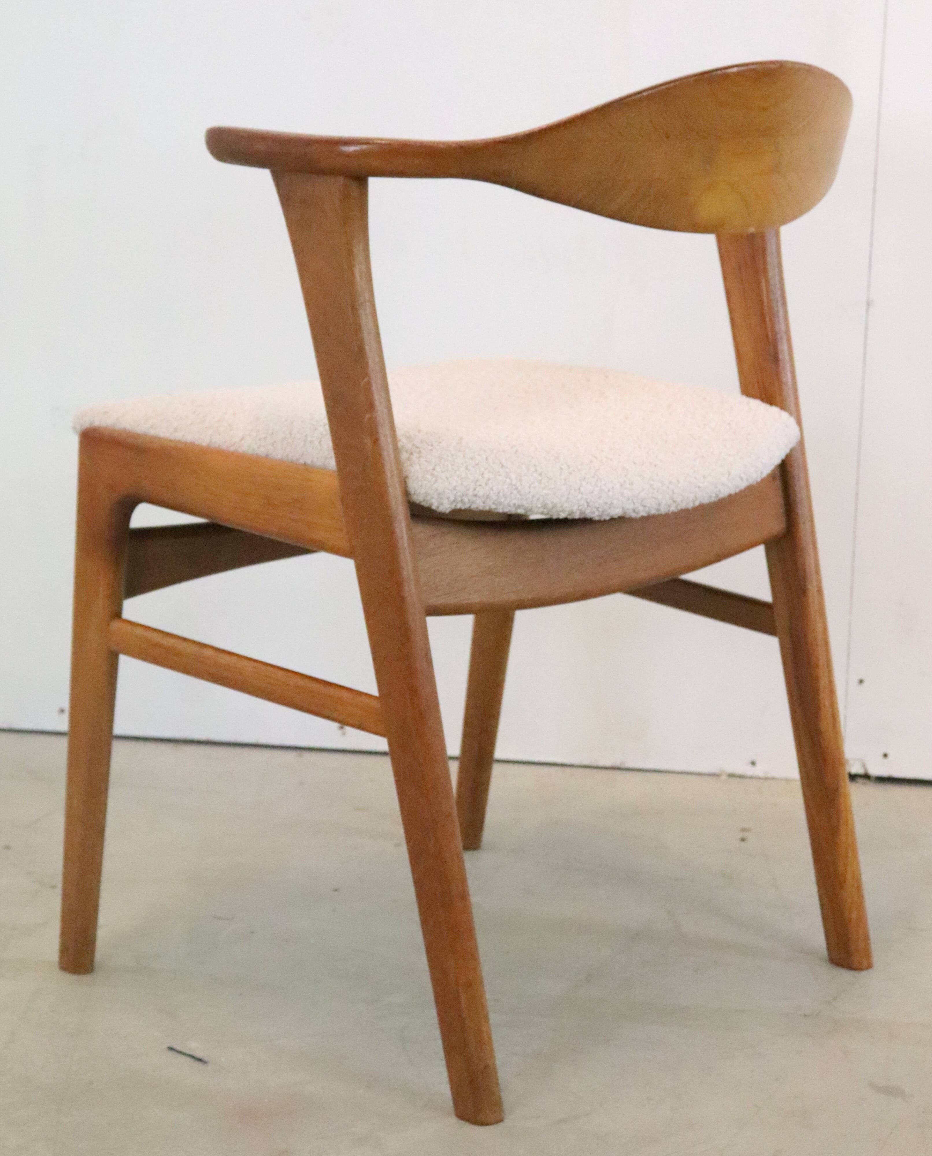 Set van 6 Erik Kirkegaard voor Høng Stolefabrik stoelen model 49