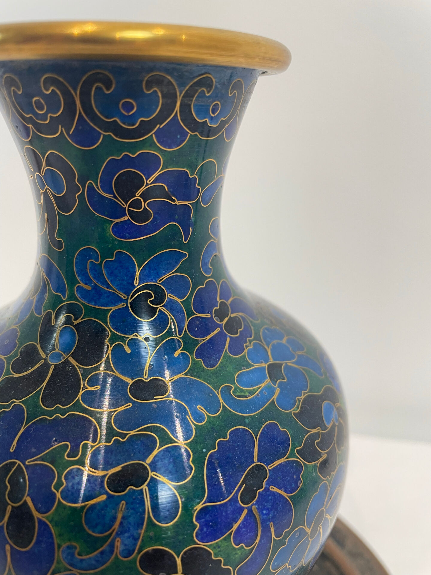 Chinese cloisonné vase