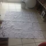 Old square nappee. Almost fully embroidered hand.