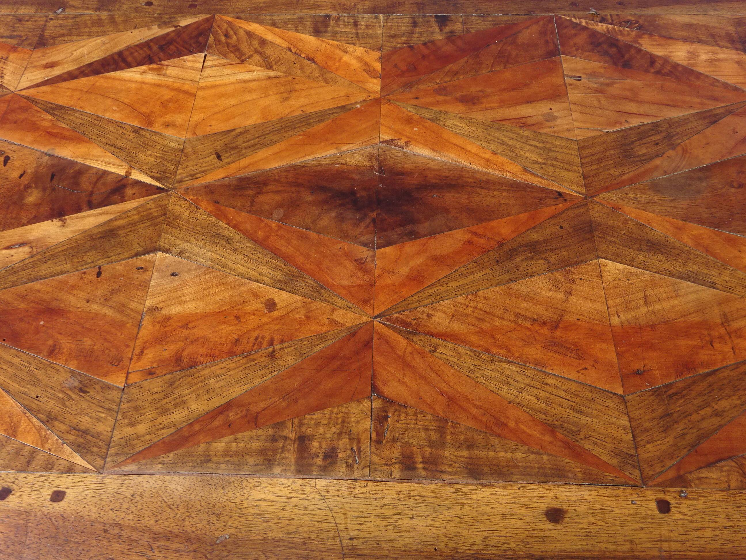 Buffet Empire, remarquable plateau en marqueterie