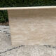 Table basse en travertin 
