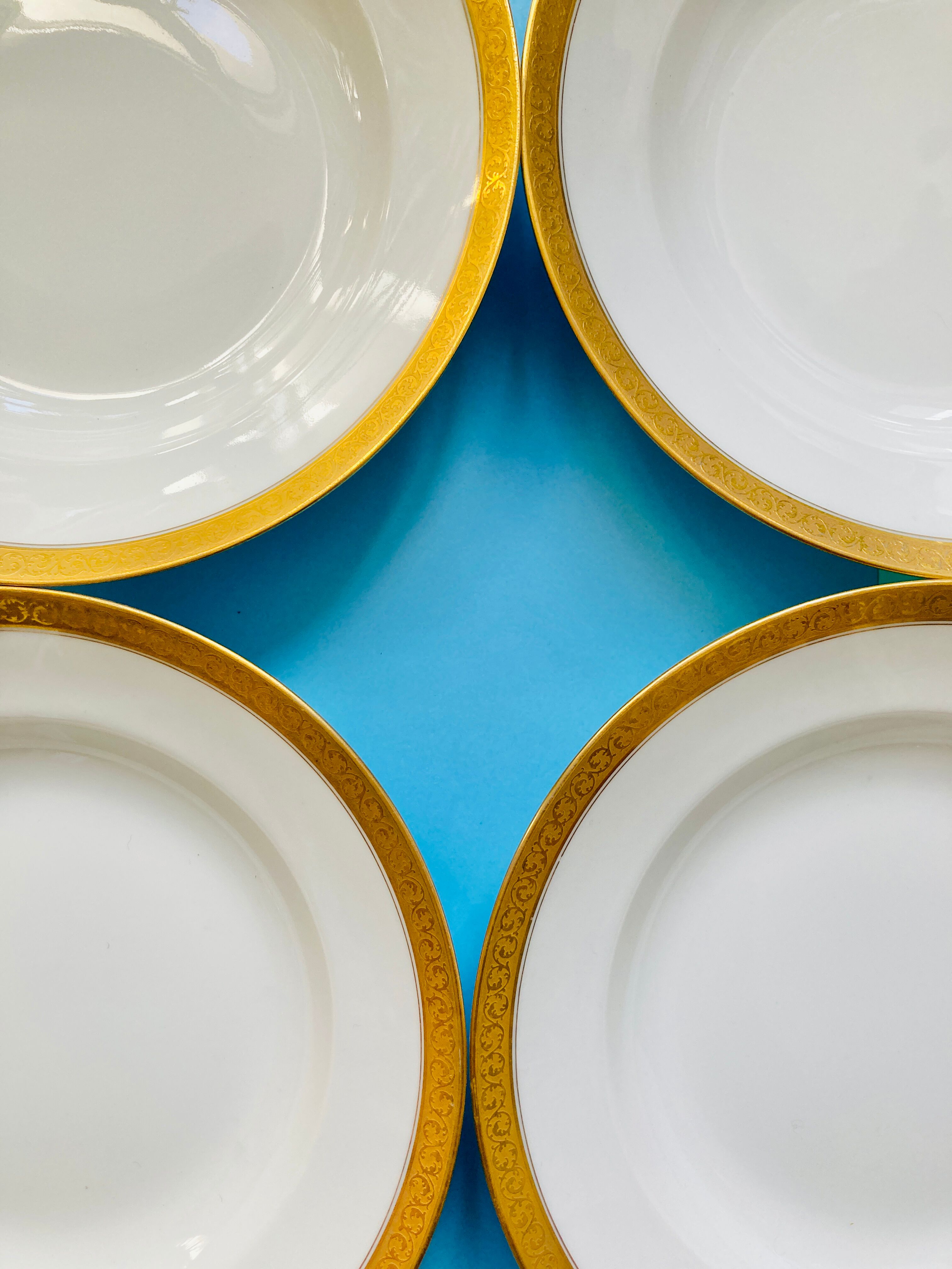 Lot 6 GDA white hollow plates golden edge 50s