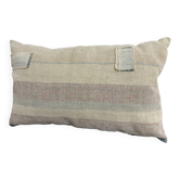 Coussin en toile ancienne style Kilim