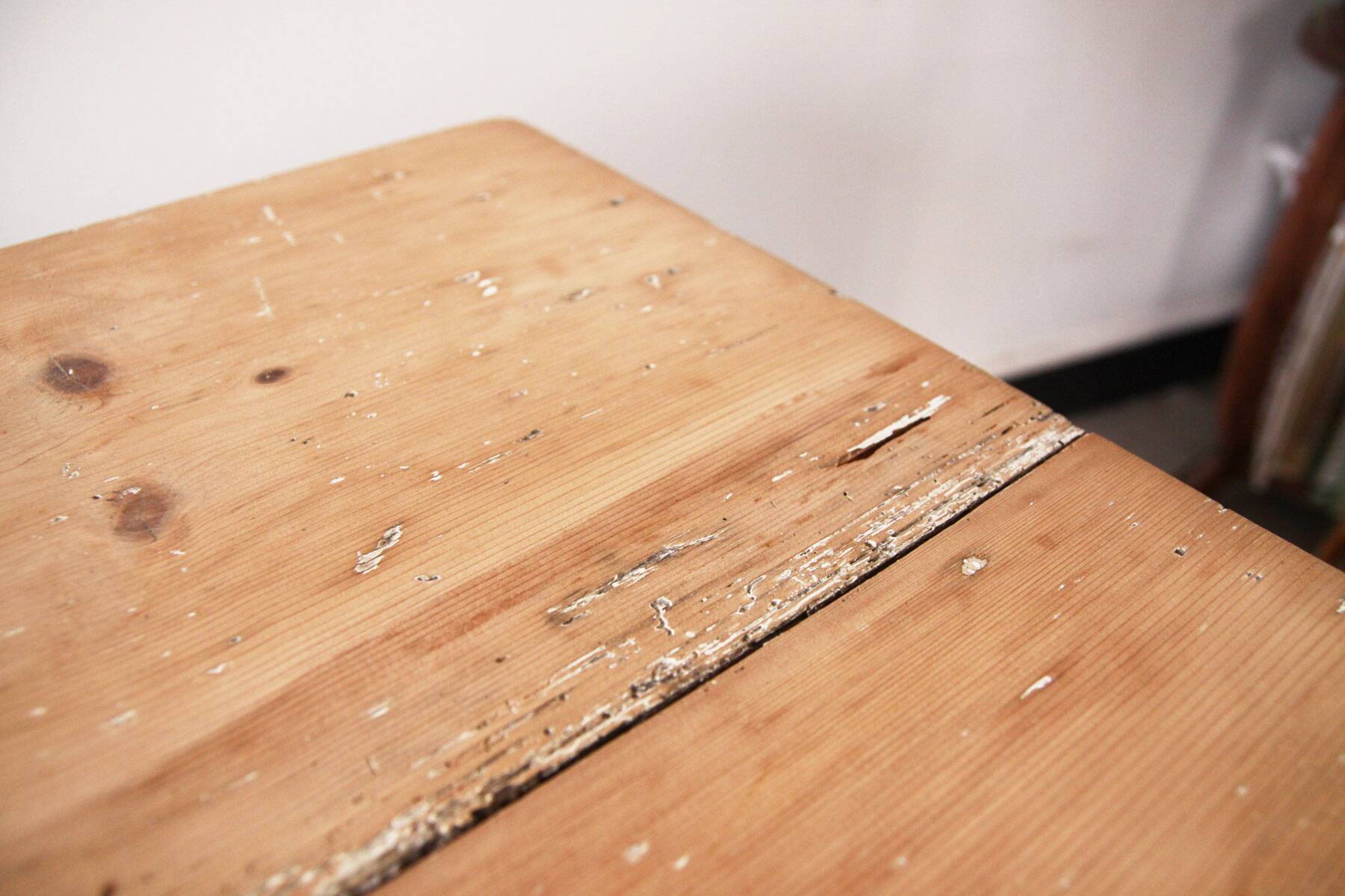 Shabby chic wooden console