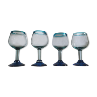 Verres col et pied bleu turquoise en verre épais