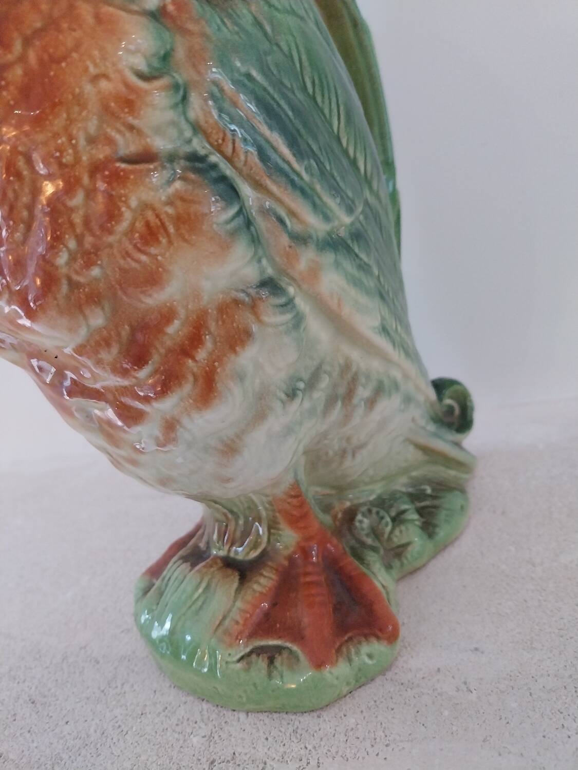 Water jug in slipware from the 1960s. Decorated with a coloured duck. Unmarked.