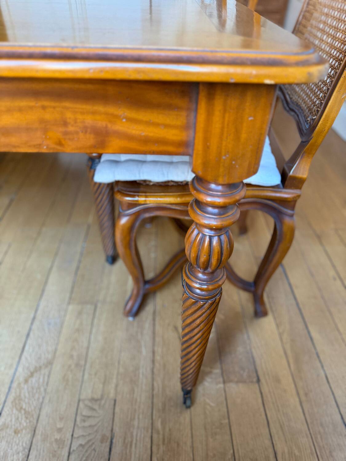 Dining table - 19th century, Louis-Philippe style