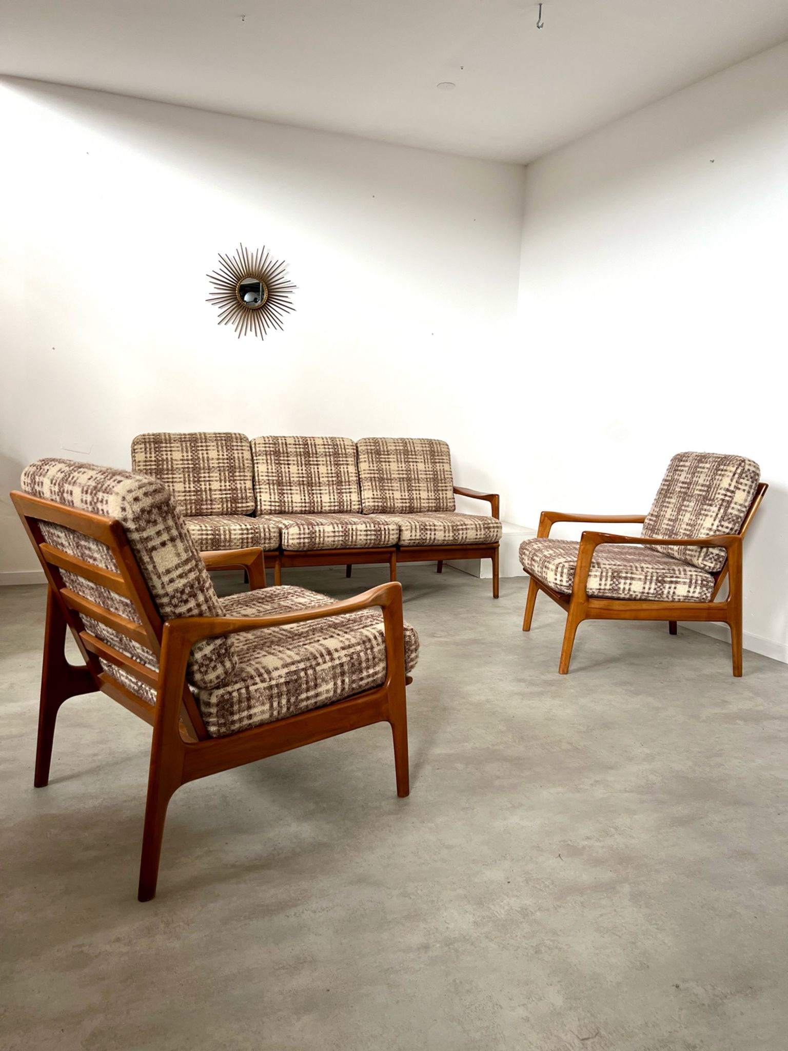 Lot armchairs and sofa 60 years Scandinavian design in vintage blond teak