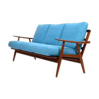 GE-270 Sofa in Teak by Hans Wegner