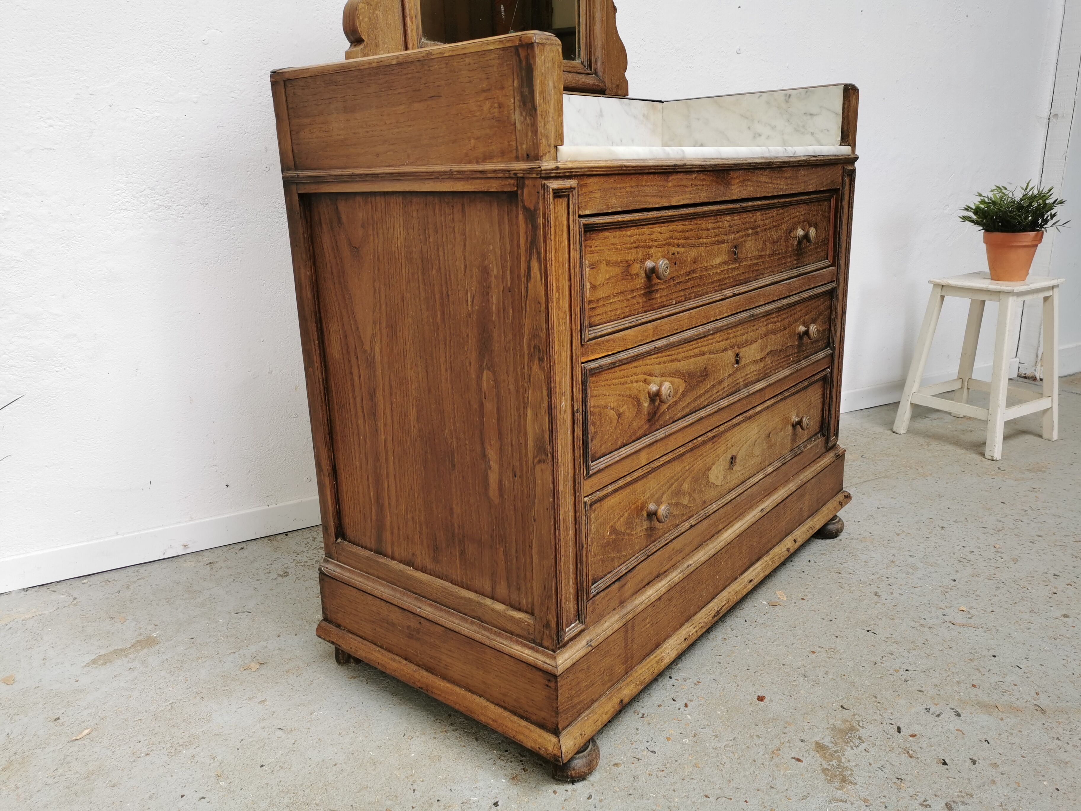 Commode coiffeuse 1900 en chêne et marbre