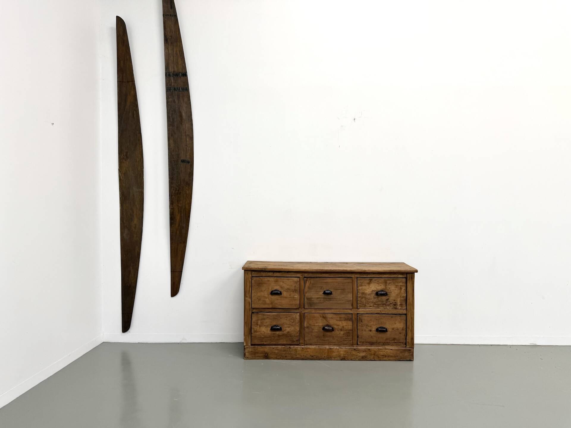 Six-drawer workshop cabinet