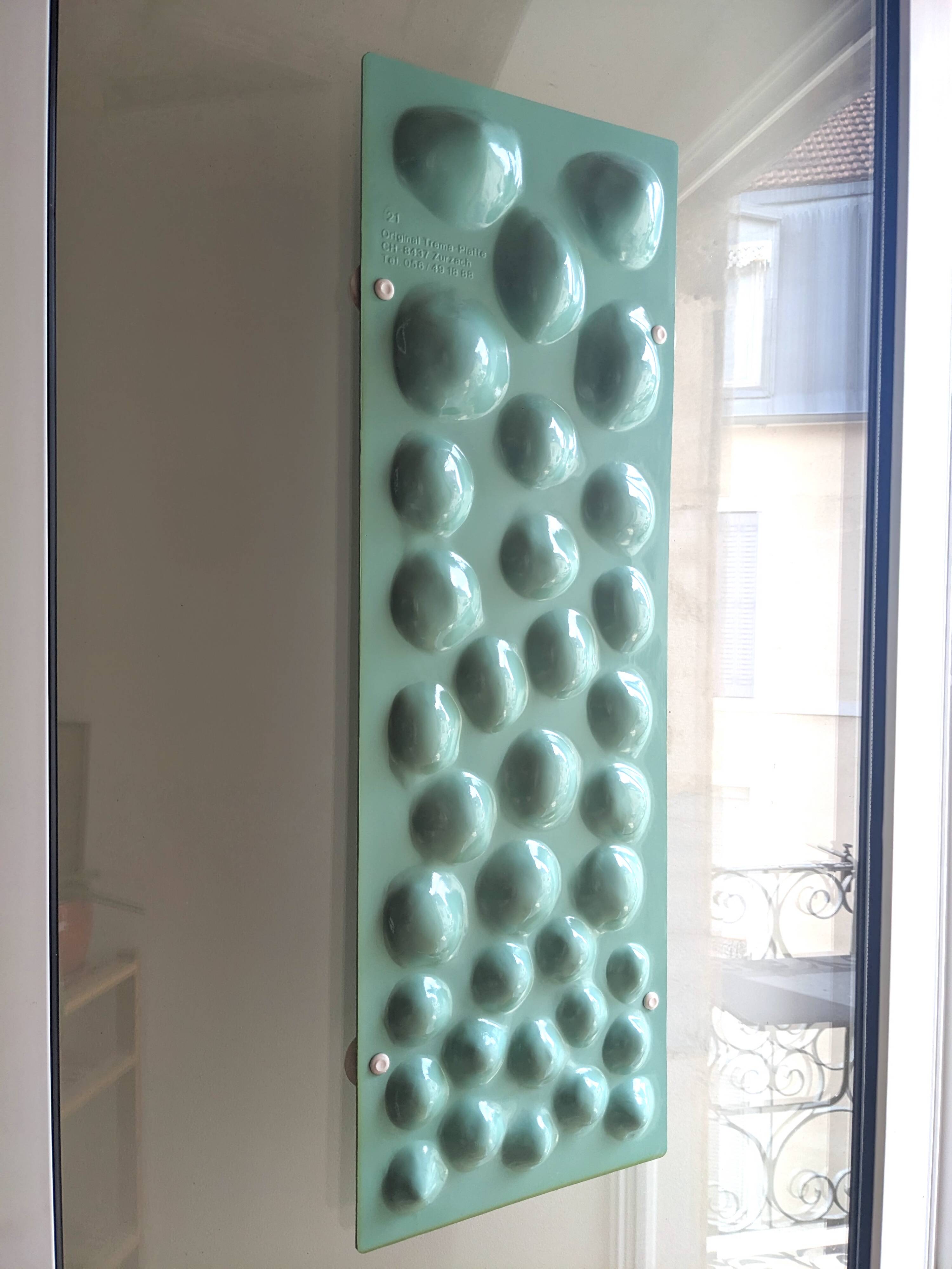 Decorative vintage plastic bubble plate - design Trema-Platte optical art