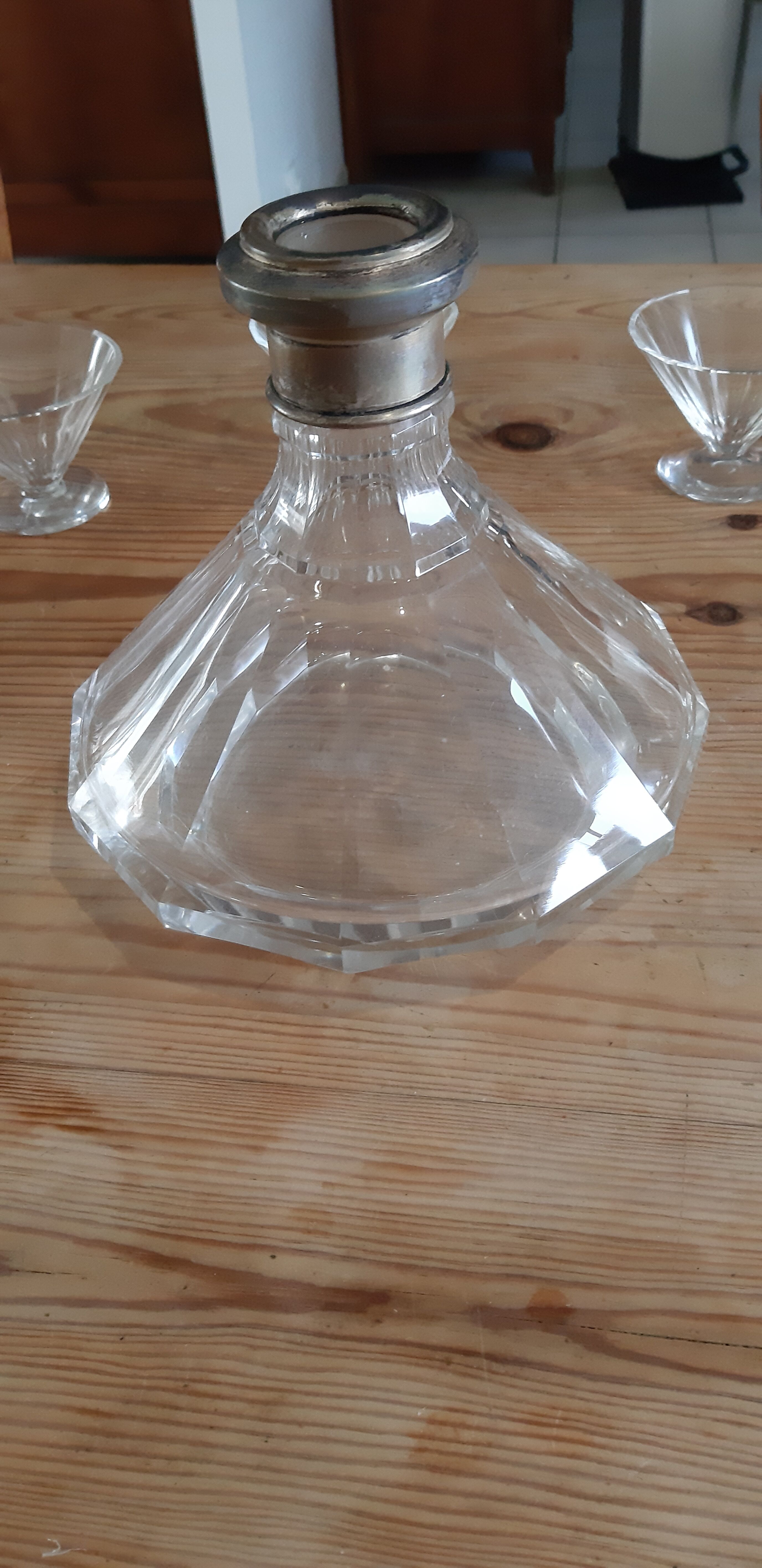 Art deco crystal liquor service