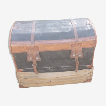 Large travel trunk with its cover