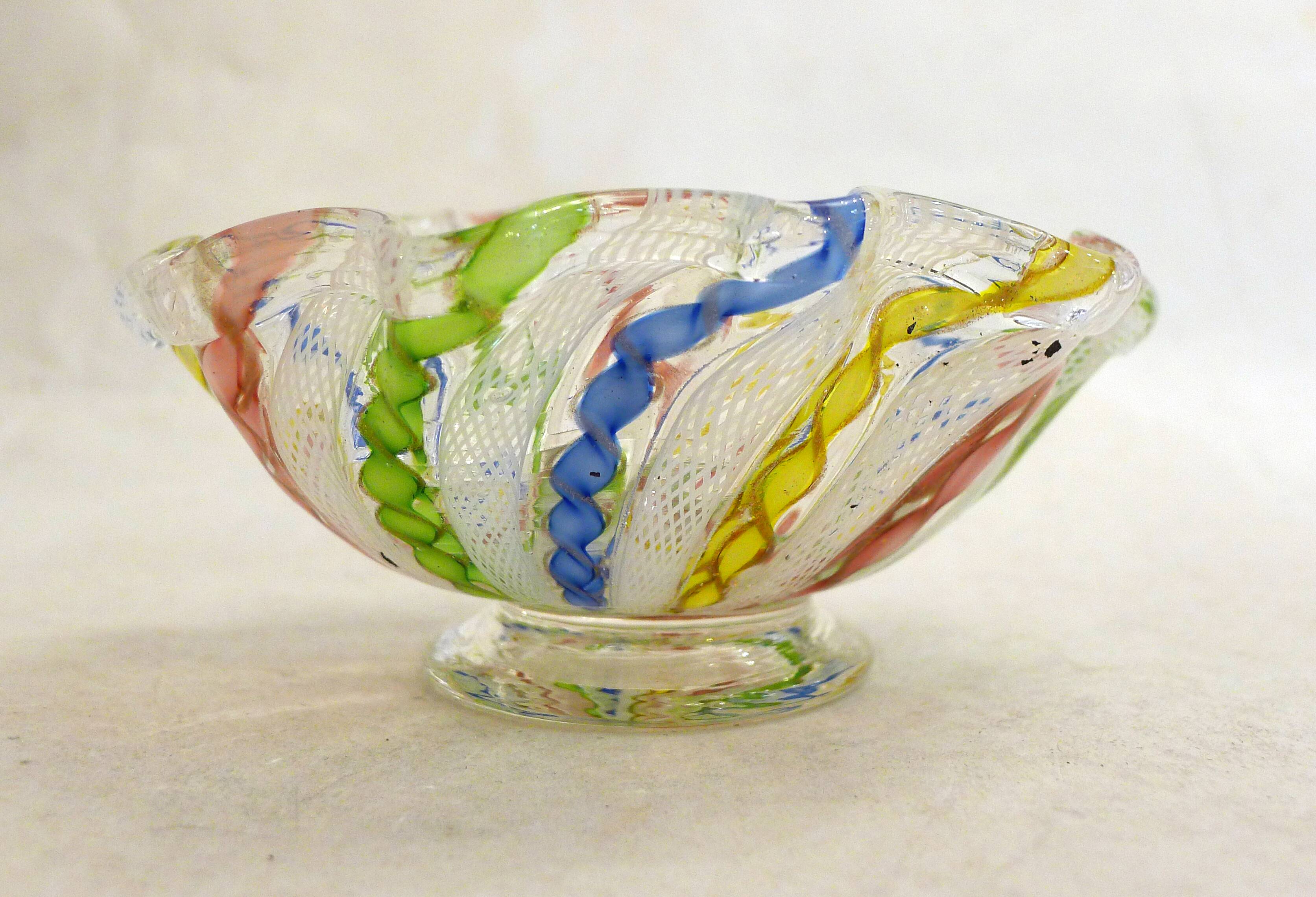 Small tangy glass bowl from Murano, 1960s.