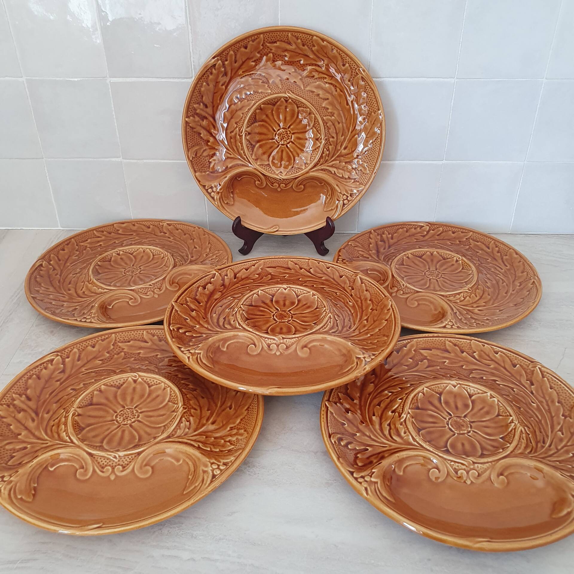 Compartment plates Faiencerie de Gien / artichoke / Barbotine