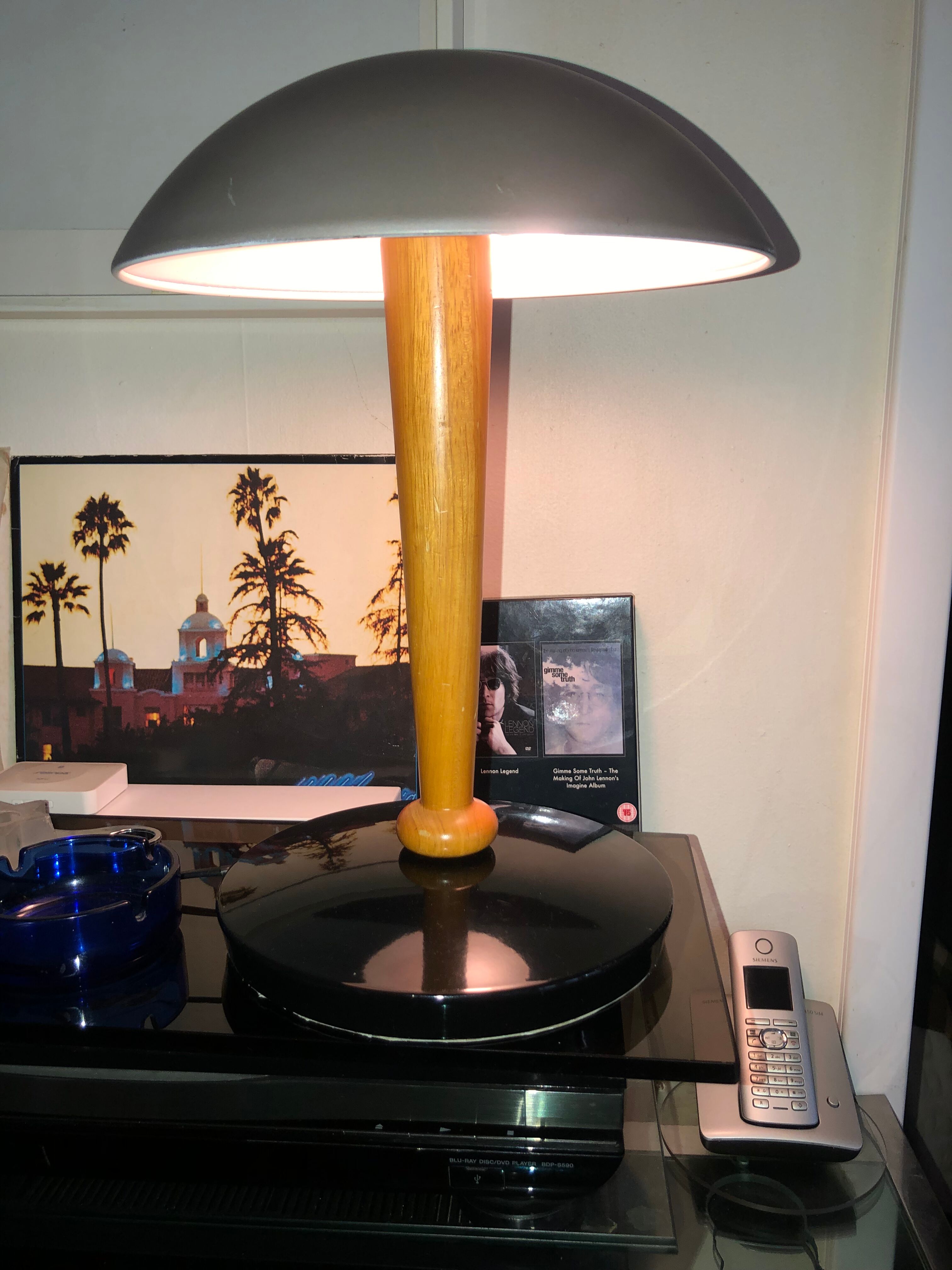 Art deco champion lamp