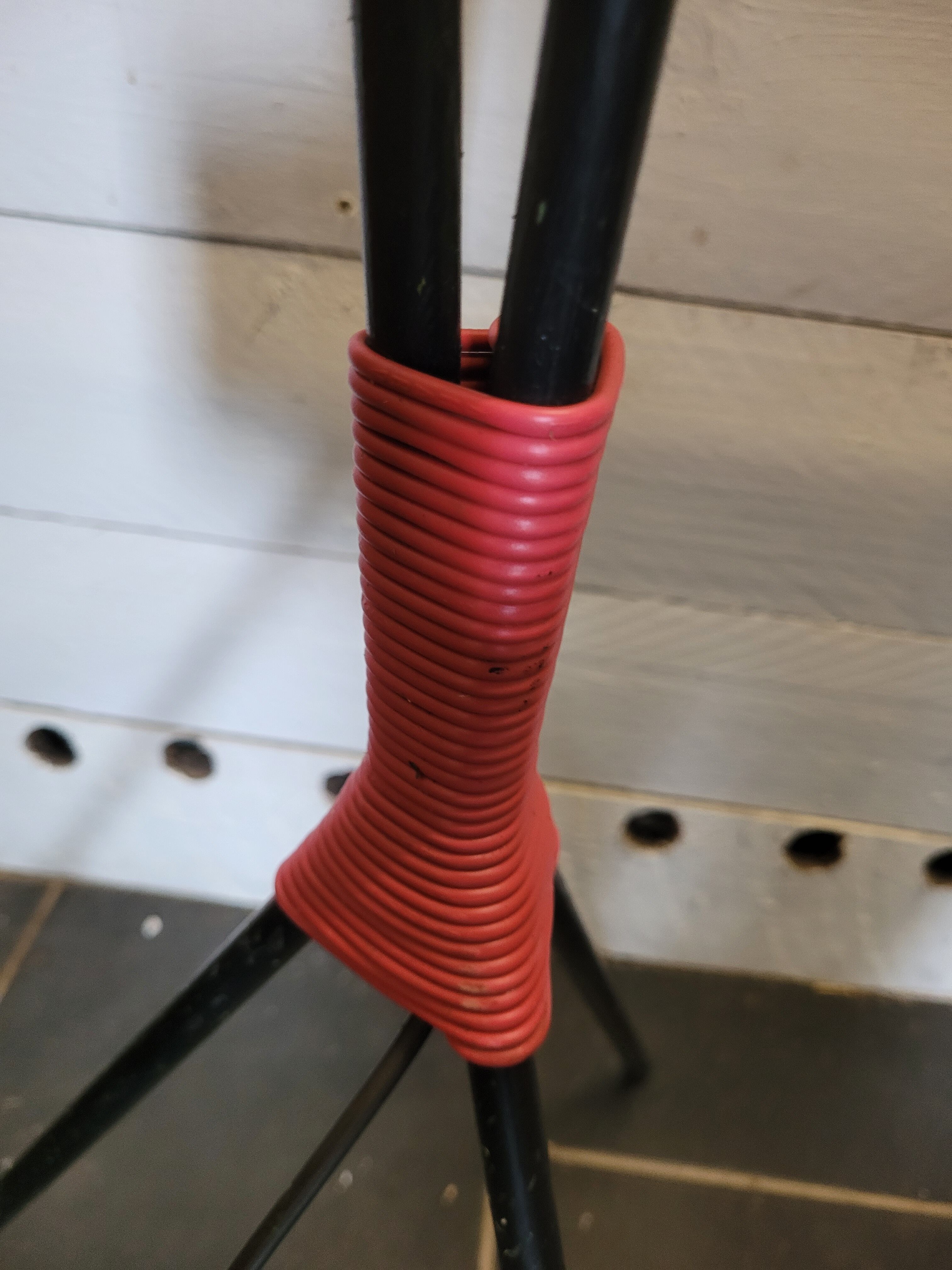 Tripod floor lamp from the 70s