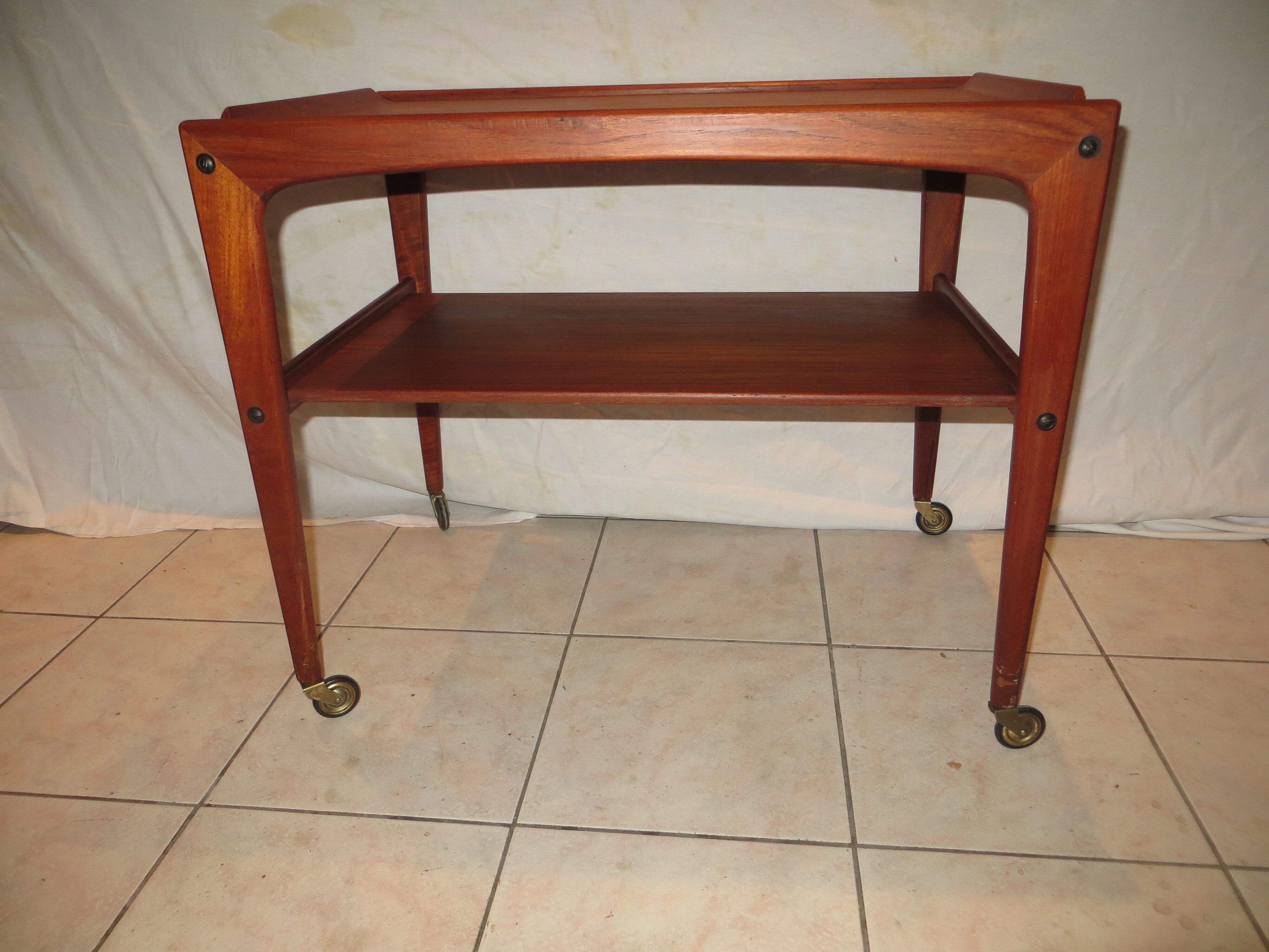 Desserte table roulante danoise en teck 1960