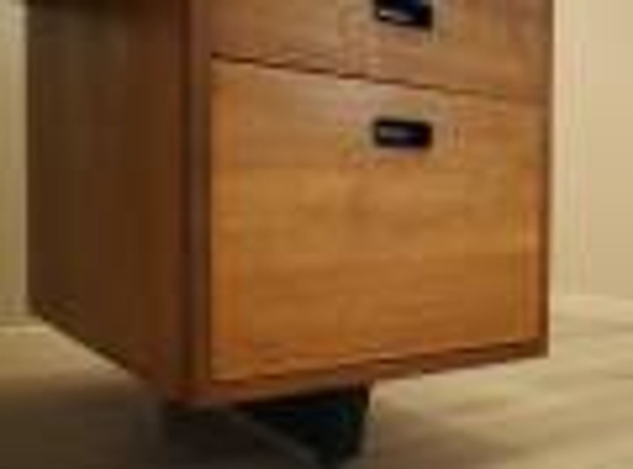 Bureau exécutif avec neuf tiroirs et surface extensible, placage de teck, Nipu, Danemark, années 1970.