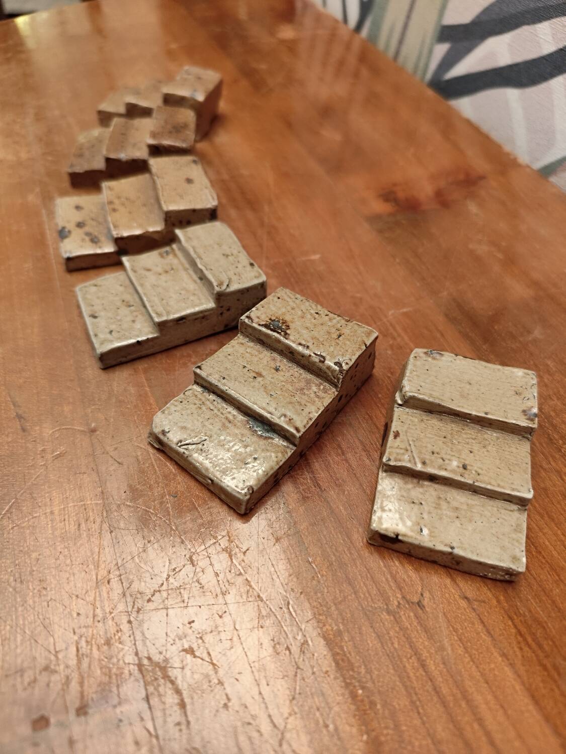 6 enamelled stoneware knife holders