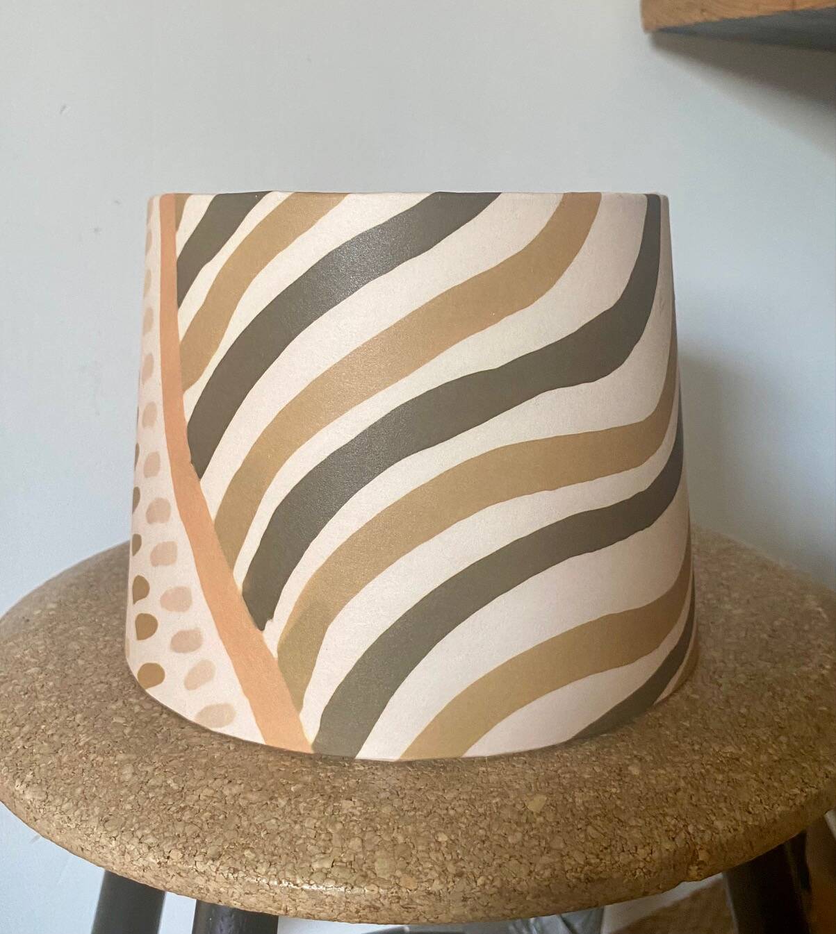 Vintage solid wood lamp - 1970s/1980s - handmade lampshade