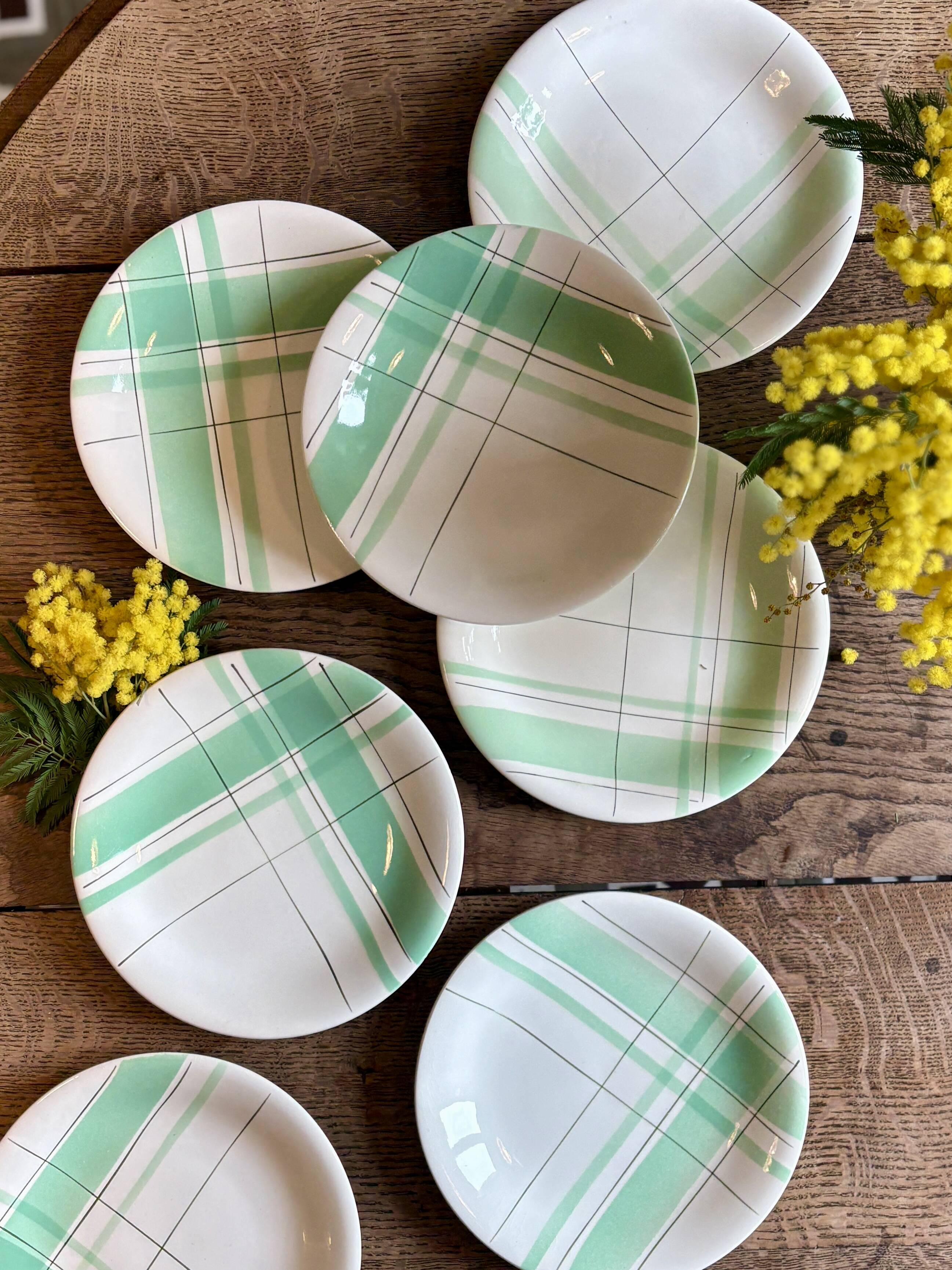 Set of 7 vintage dessert plates, Montréal green model by Salins.