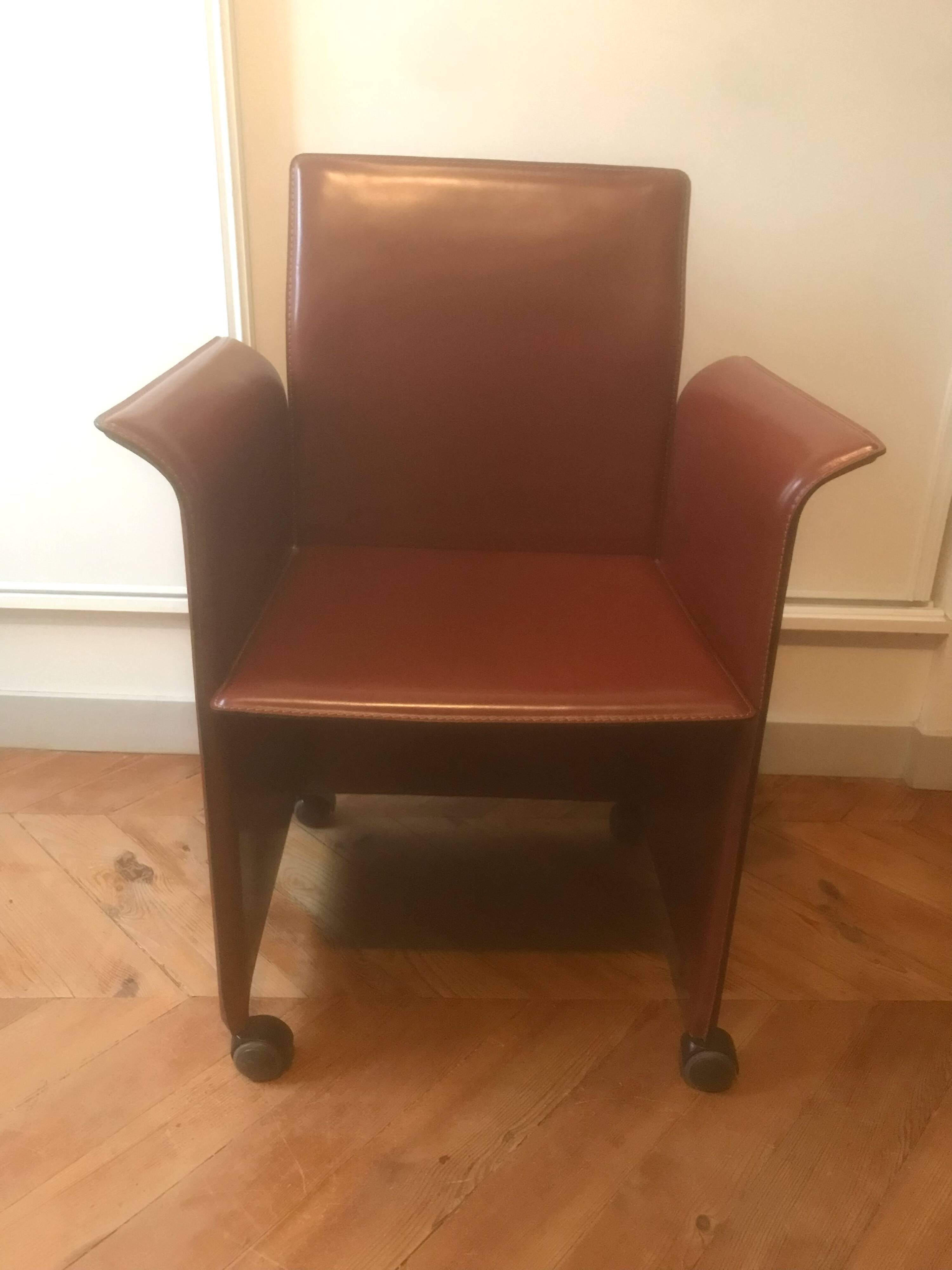 Fauteuil design cuir vintage 1980