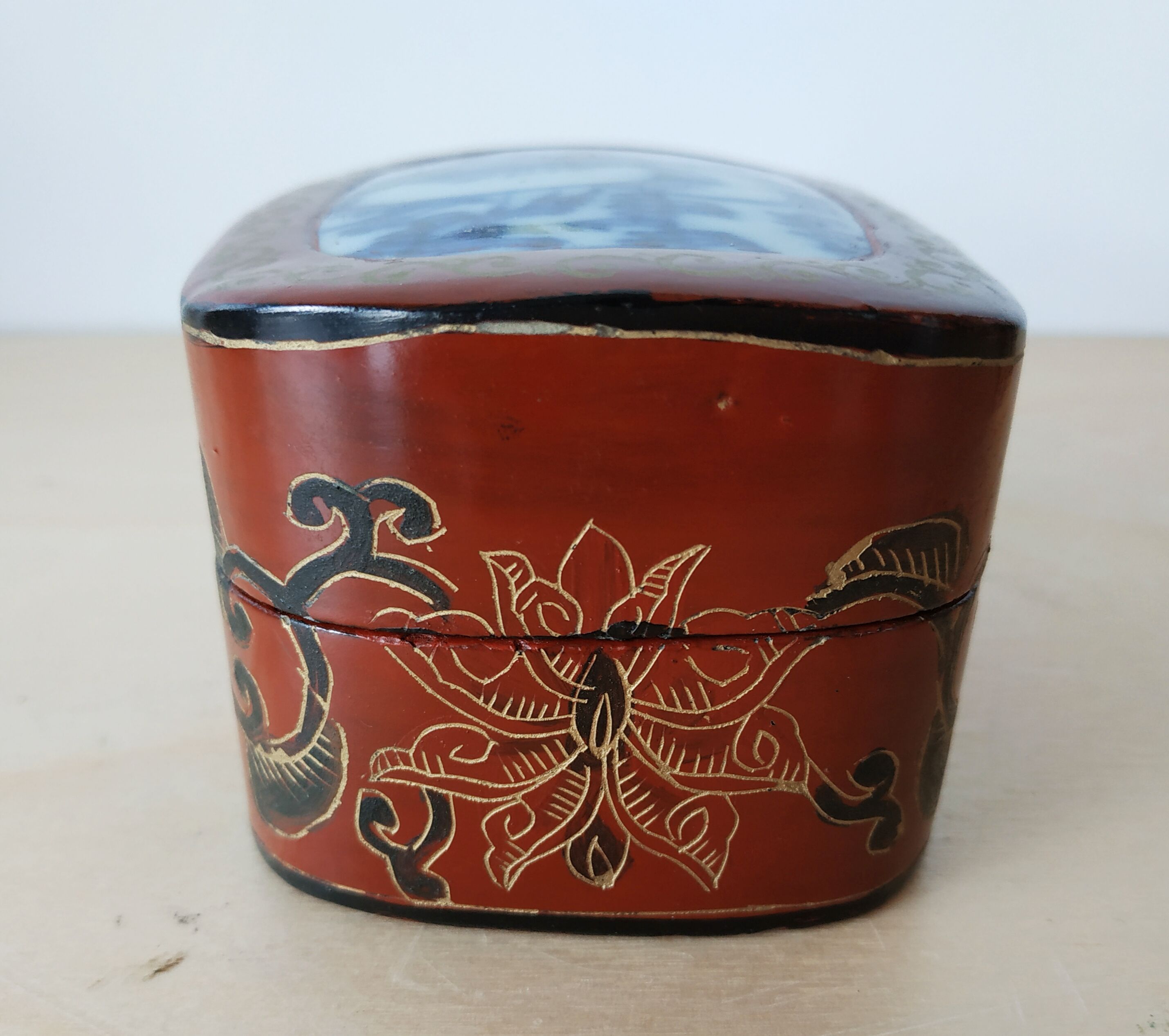 4 boîtes - Chine et laque Japon