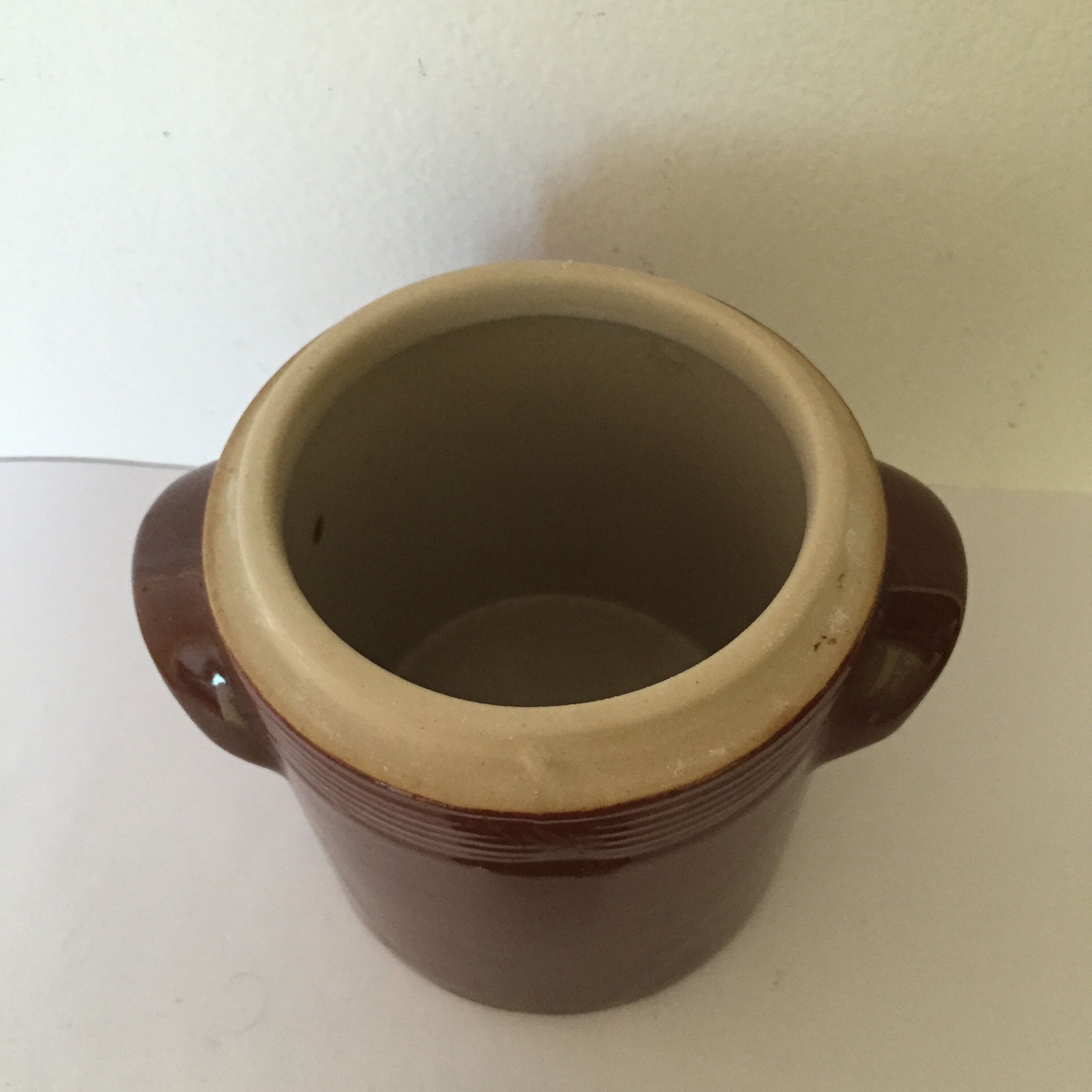 Stoneware with lid