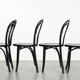 Ensemble de 4 chaises de bistrot noires de style Thonet vintage