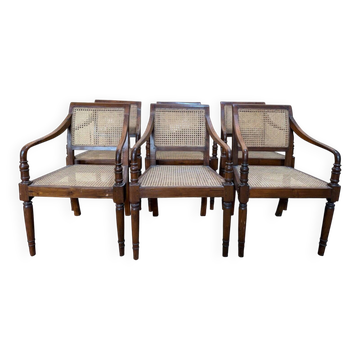 Suite de 6 fauteuils coloniaux d'influence anglaise – Bois et cannage – XIXe siècle