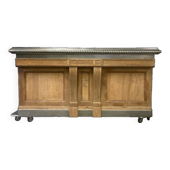 Oak bar counter