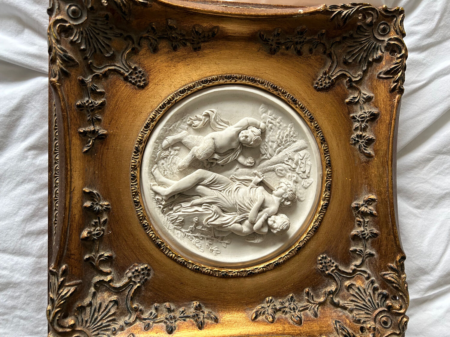 Bas-relief frame