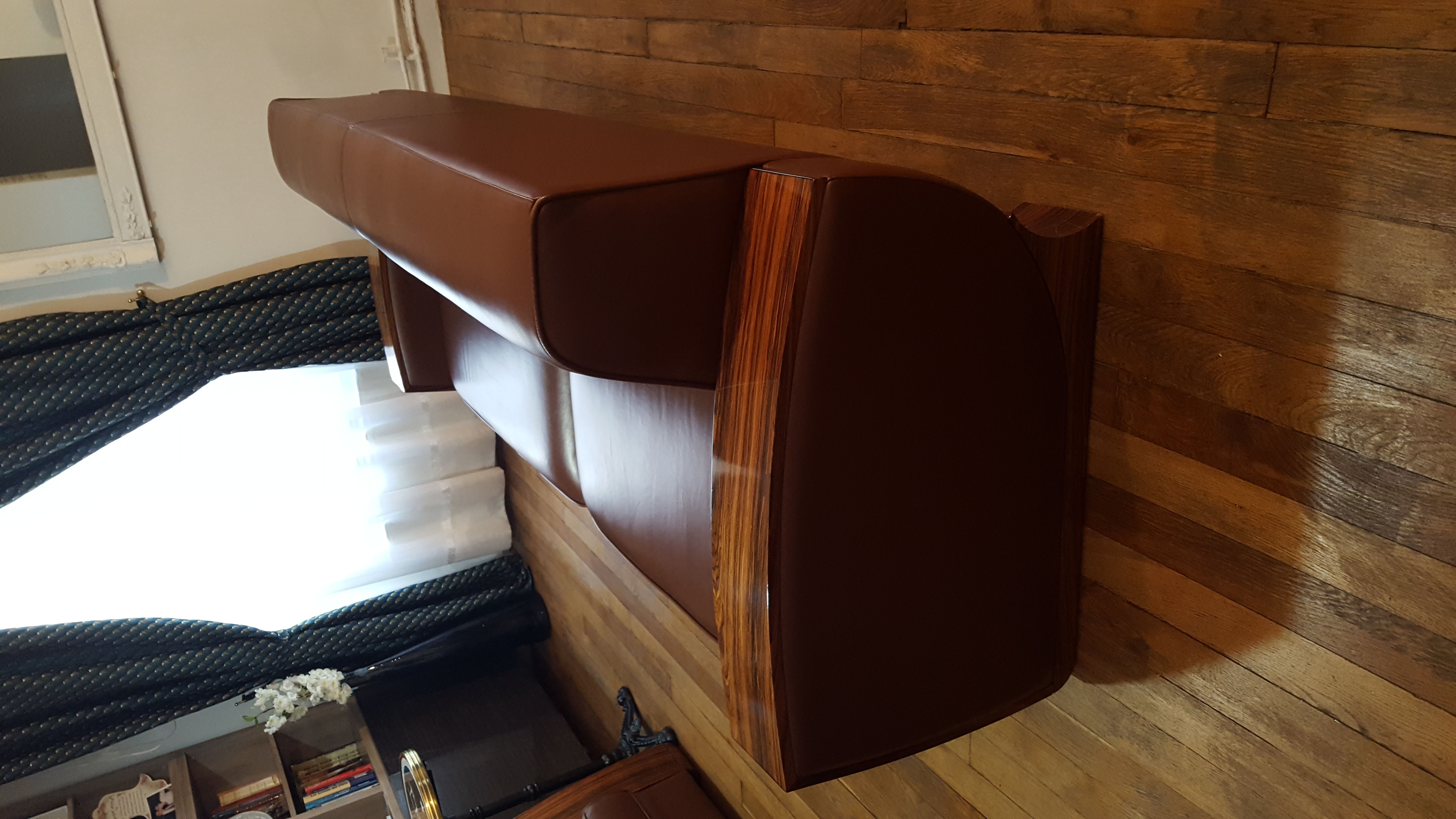 Sofa leather and rosewood