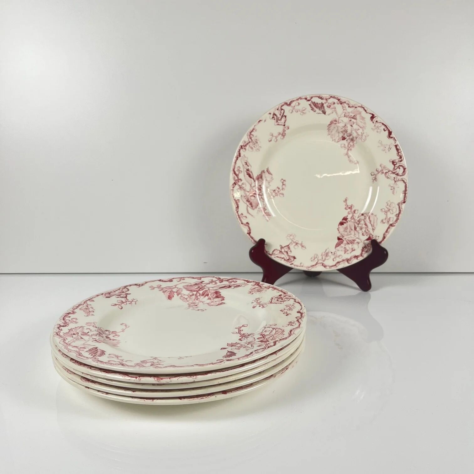 Set of 6 flat plates KG Lunéville Terre de fer, "Fontainebleau", pink, 19th century