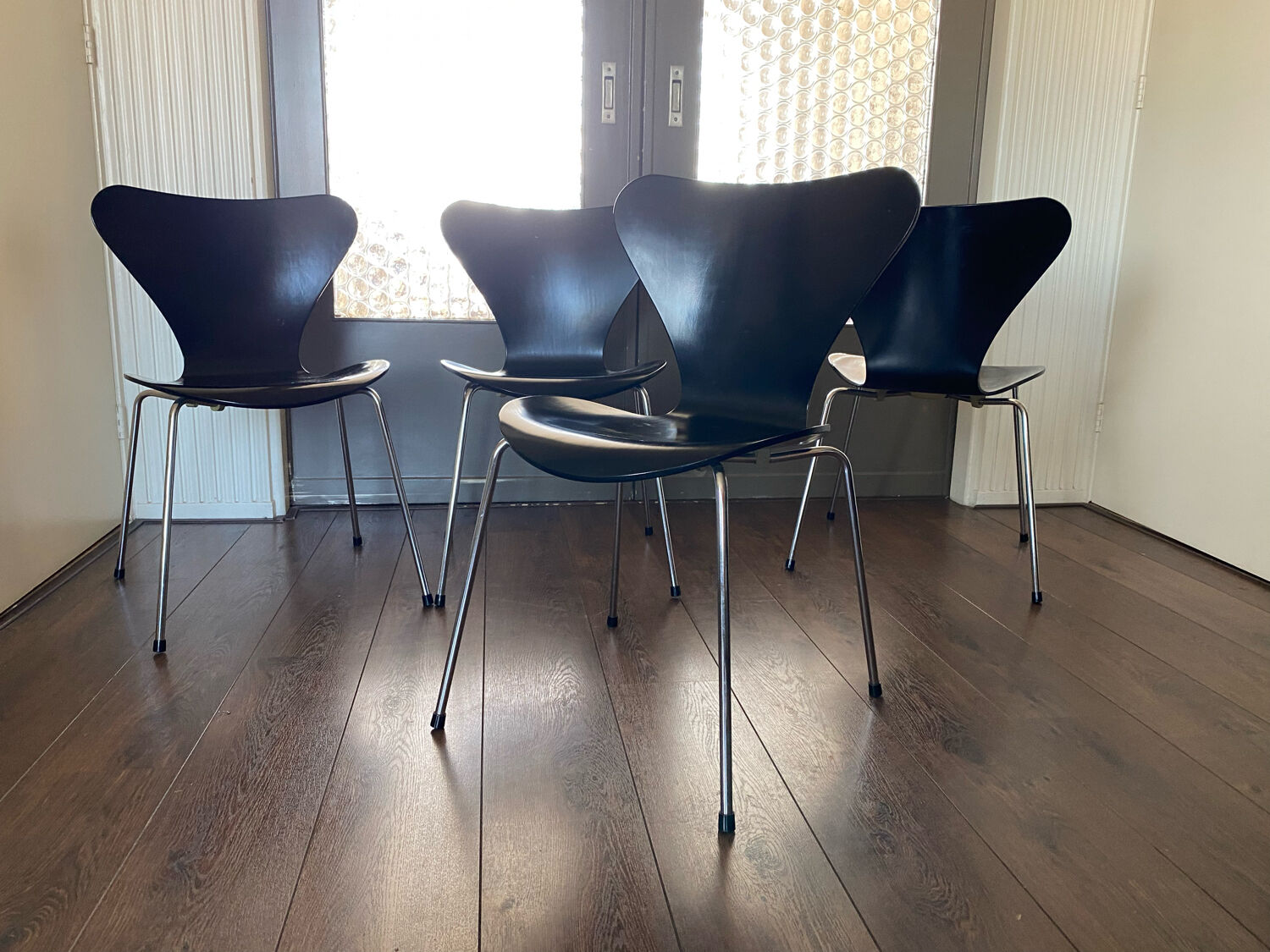 Set of 4 model 3107 dining chairs by Arne Jacobsen for Fritz Hansen 1988