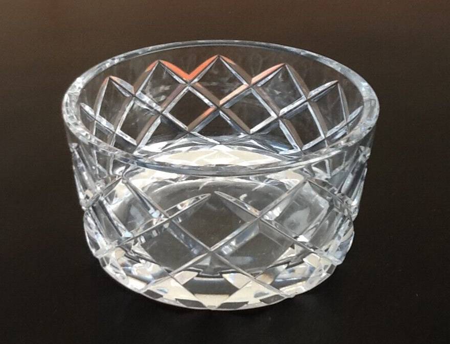 1970s cup / tray geometric decor