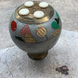 Vase boule en laiton émaillé ancien