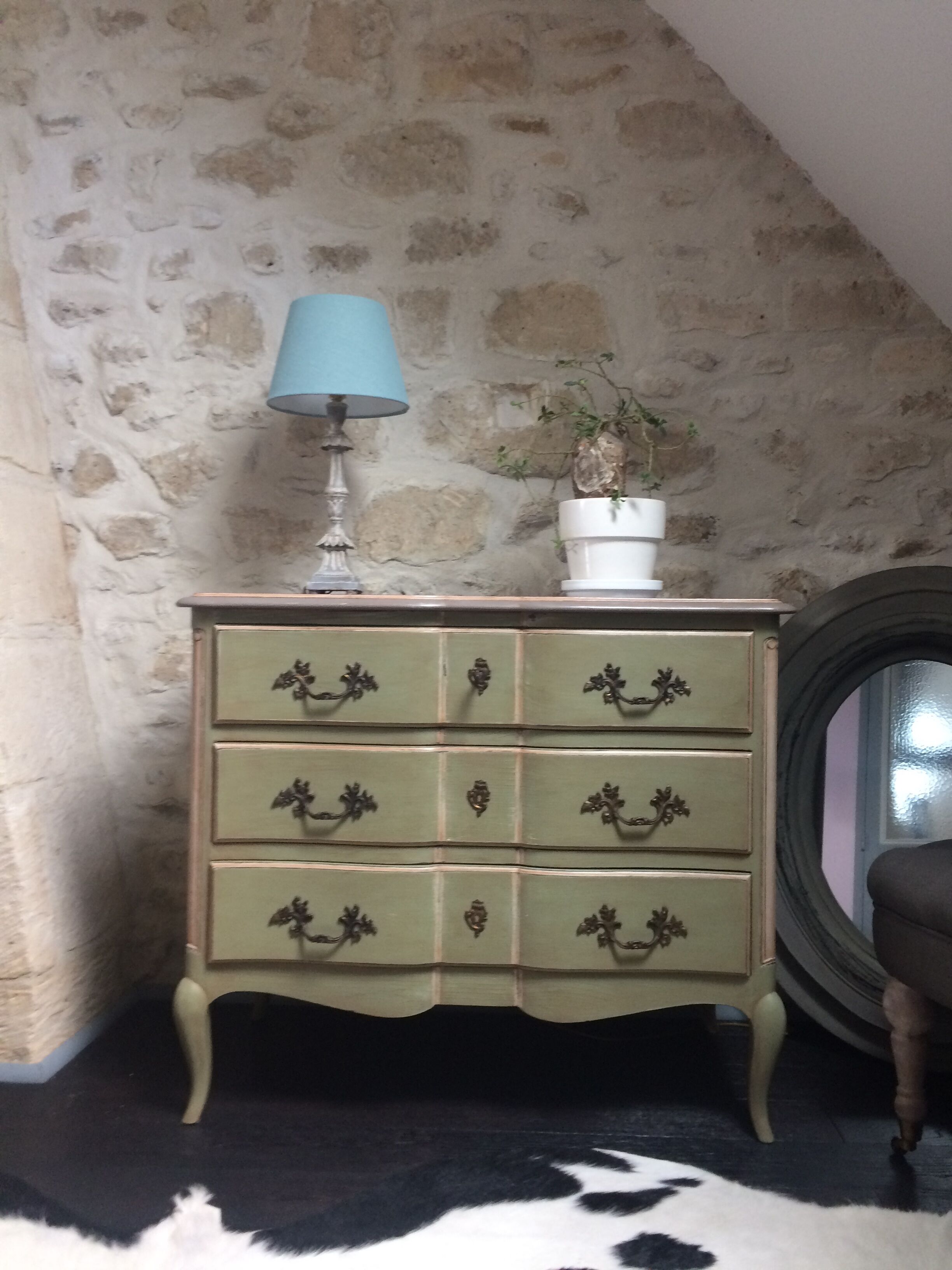 Chest of drawer Louis XV style crossbow