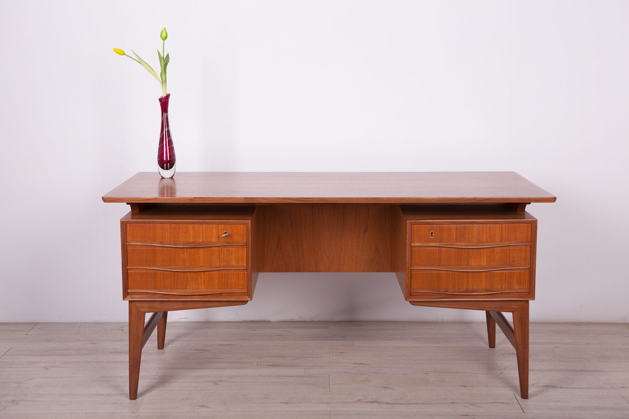 Mid-Century Freestanding Teak Desk, 1960s
