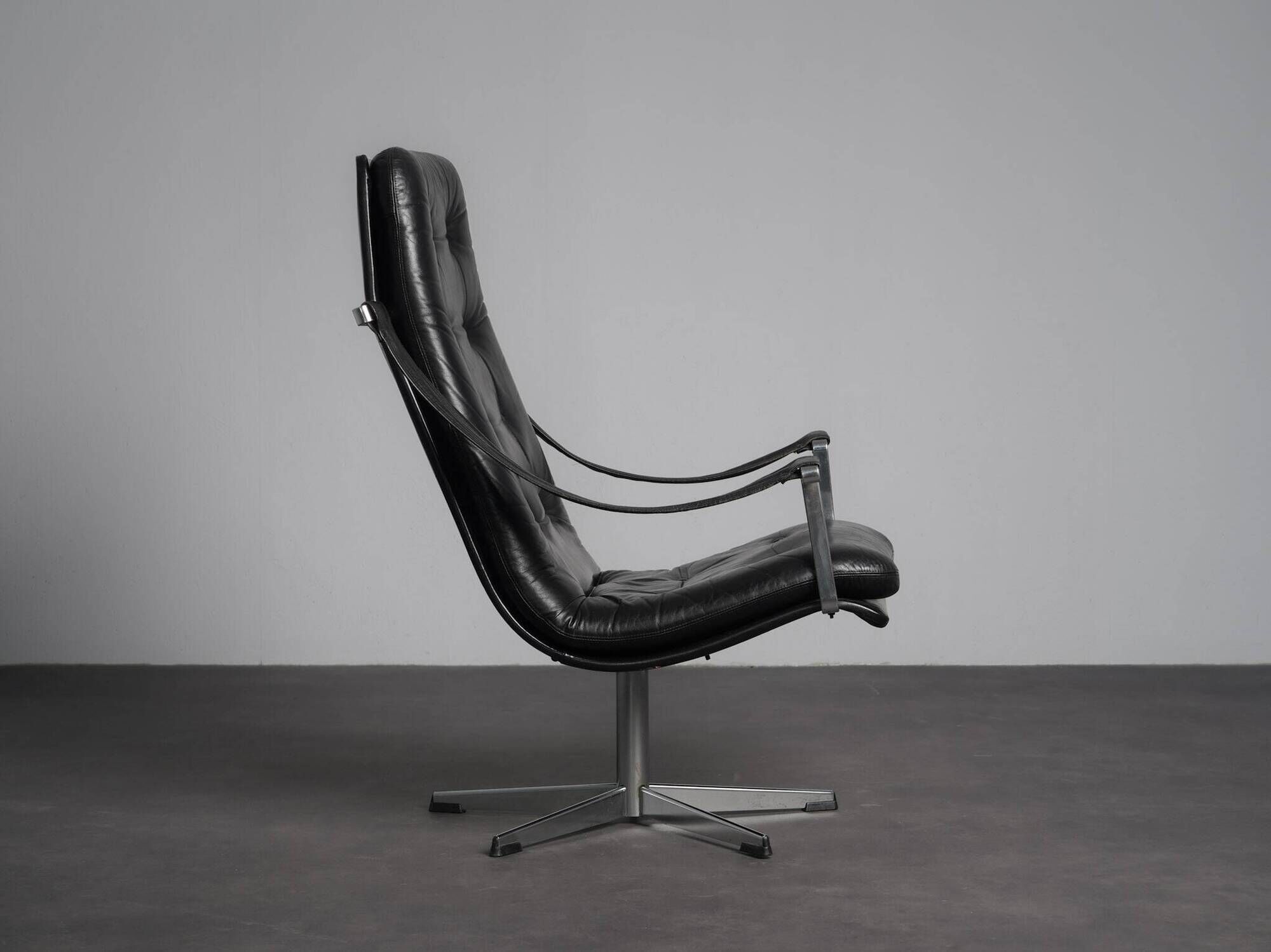Modernist Black Leather Swivel Lounge Chair, Netherlands, 1960s