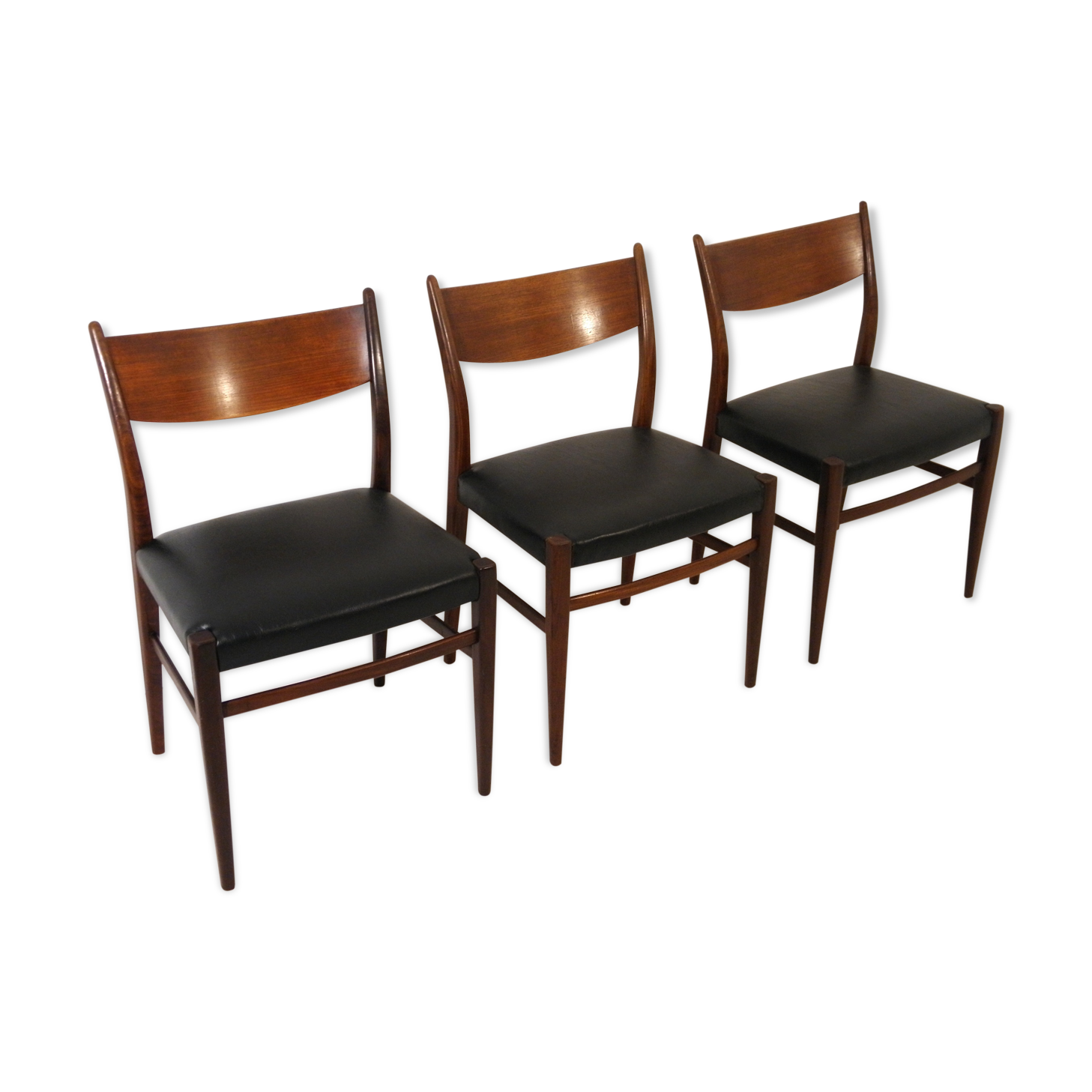 Lot of three Scandinavian teak chairs