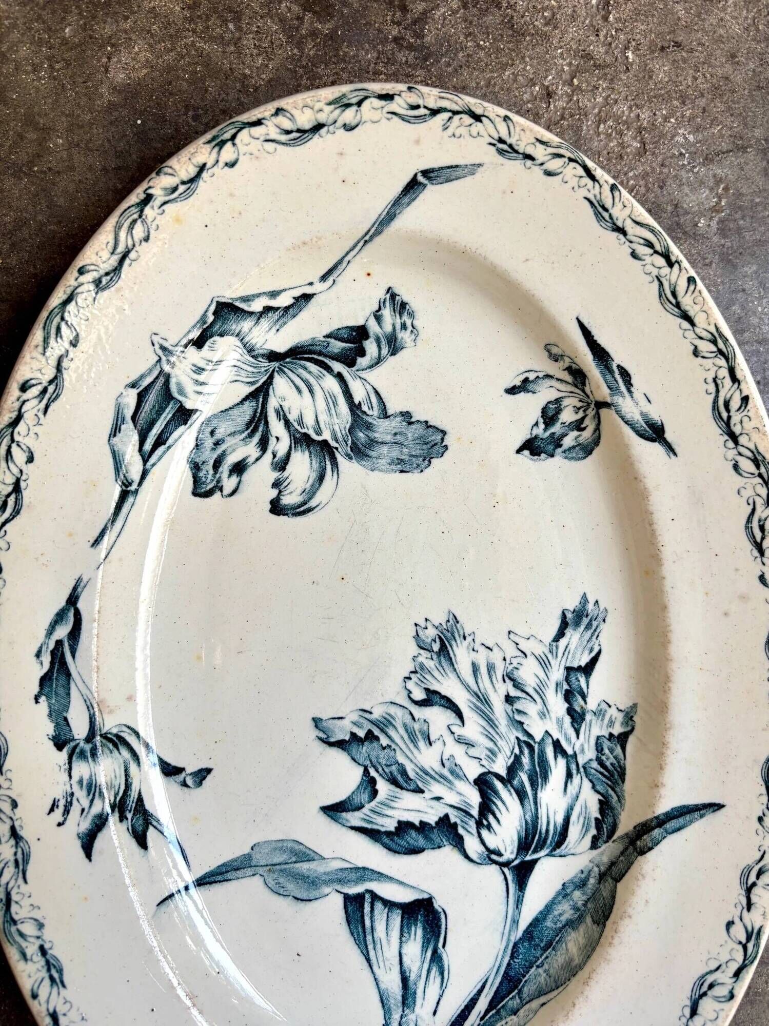 Oval dish Lunéville in blue ironstone, "Tulip" service.