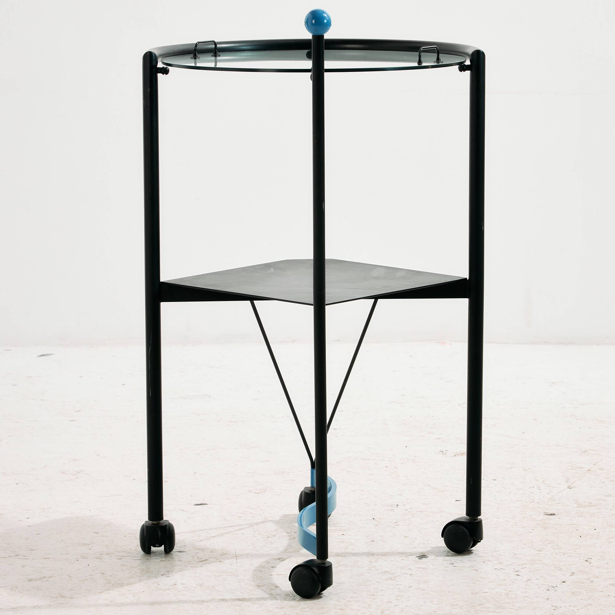 MK10872 Postmodern armchair and table, Set of 2